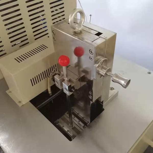 橡塑低温脆性试验机多试样法报价